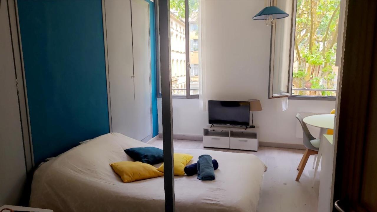Charmant Studio Avec Mezzanine Apartment Aix-en-Provence Exterior foto